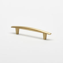 Load image into Gallery viewer, Thin Arc Pull Brushed Brass
